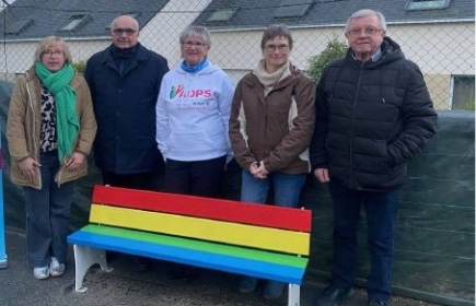 Remise des Bancs de la Fraternité aux écoles de Ploubalay